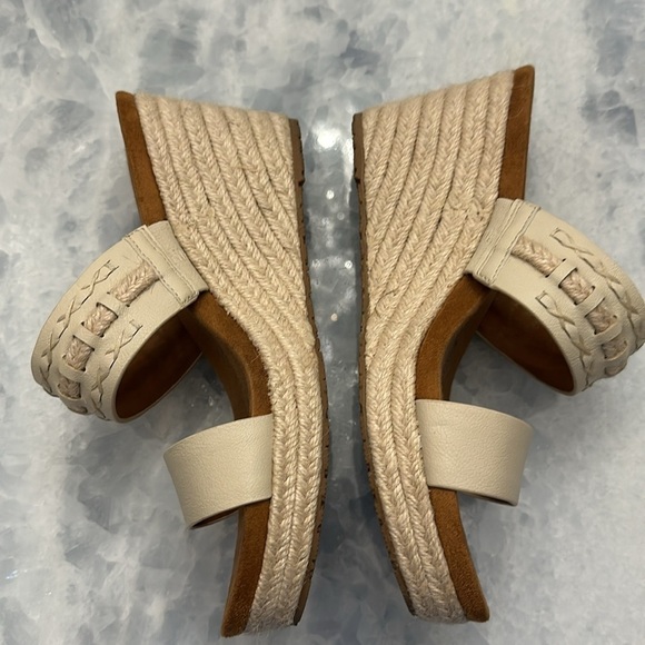 Zodiac Espadrille Cushioned Double Strap Wedge Slip on Sandals Beige Sand Size 9 - Picture 6 of 9